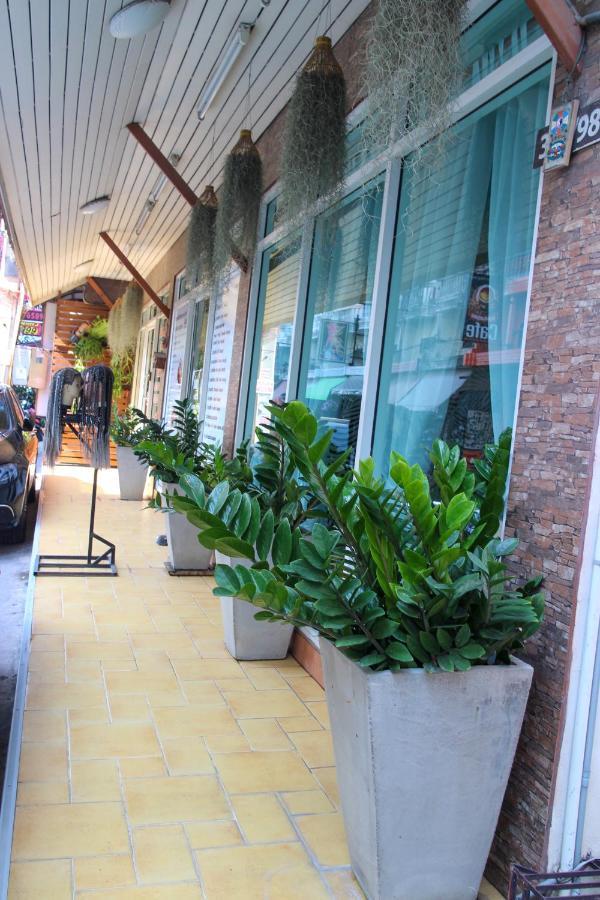 Spa pensión Jomtien Exterior foto