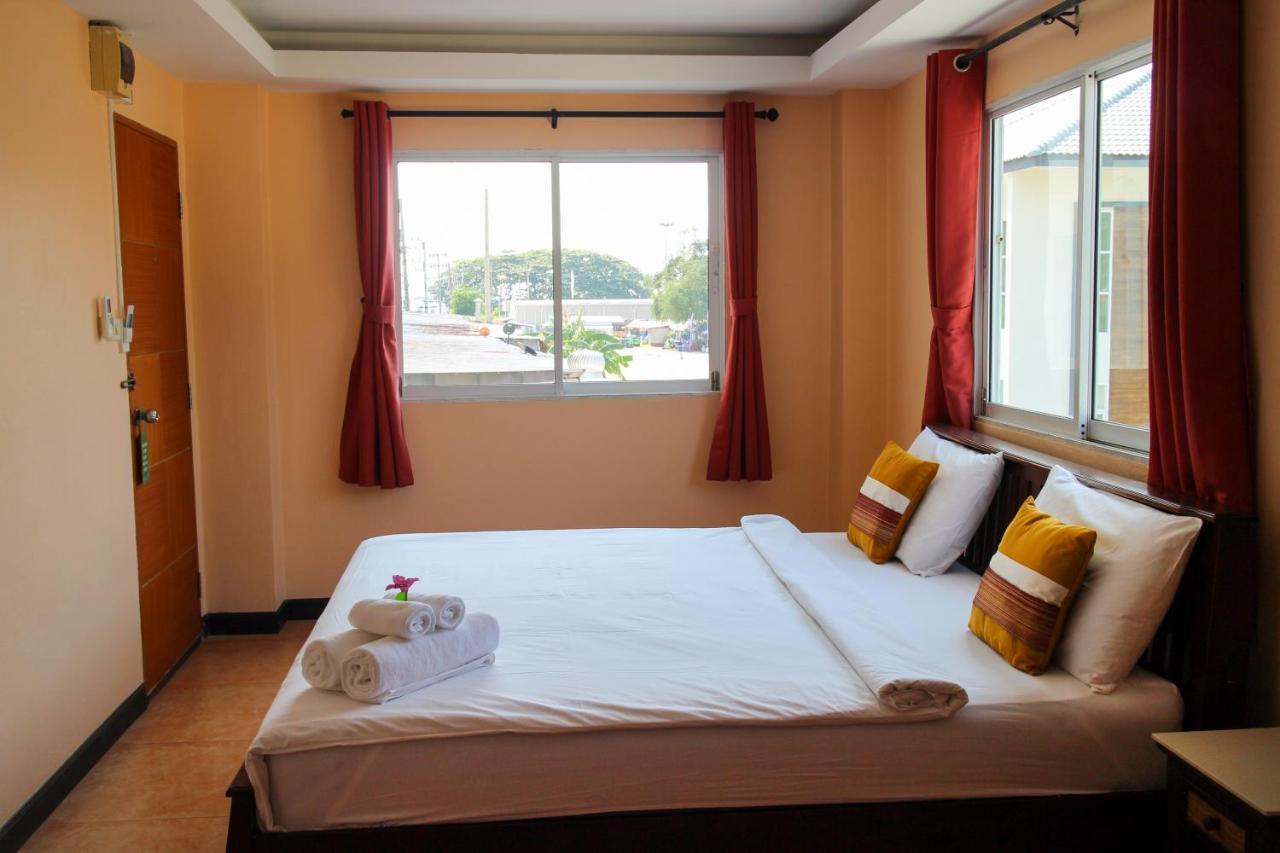 Spa pensión Jomtien Exterior foto